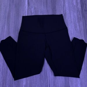 Black Lululemon Women's High Rise Scallop capris